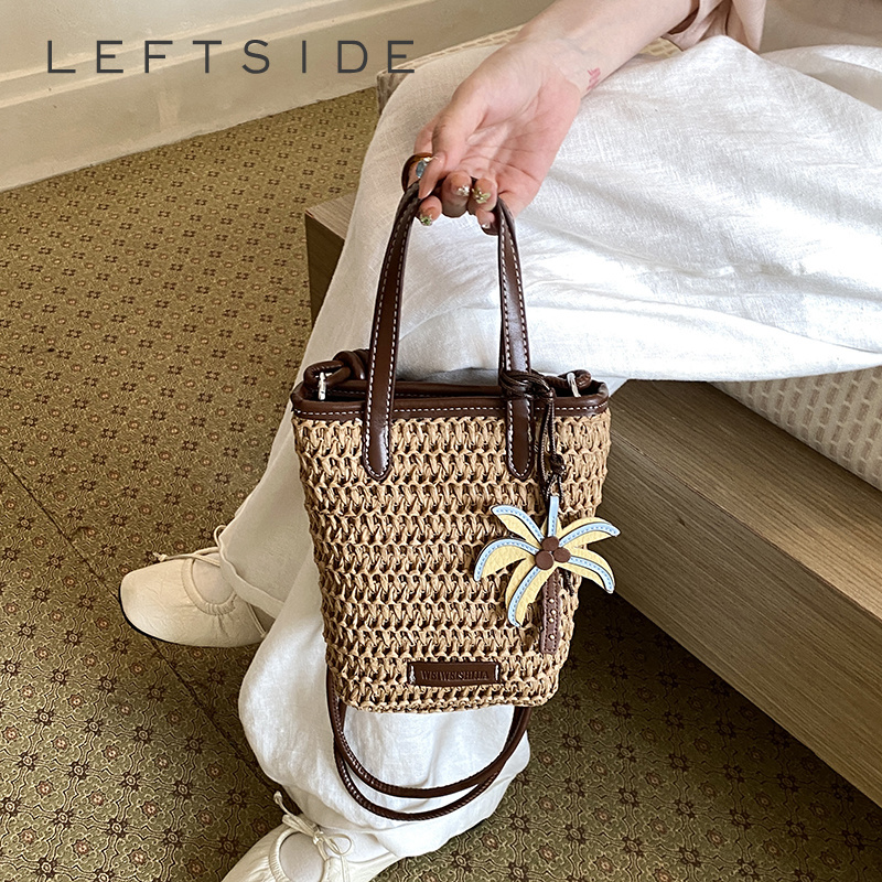 Women'S Fashion Trends Spring 2026 - Borsa a secchiello mini in paglia