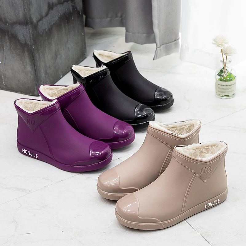 Women Fashion Online - Nuovi Stivali da Pioggia in Gomma
